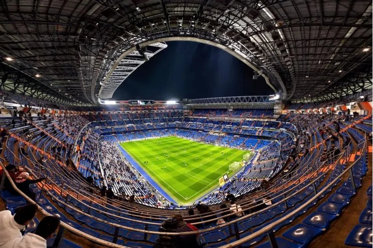 “Real” “Santyaqo Bernabeu”da yenidənqurmadan sonra ilk oyununu “Əl-Nəsr”ə qarşı keçirə bilər