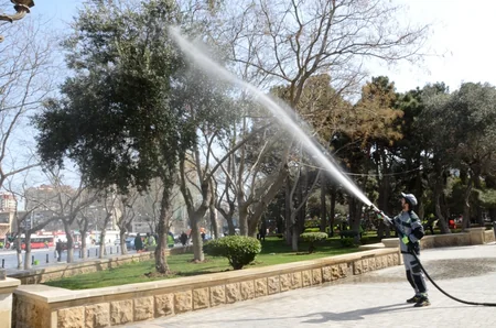 Bakının 545 küçəsi yuyulub