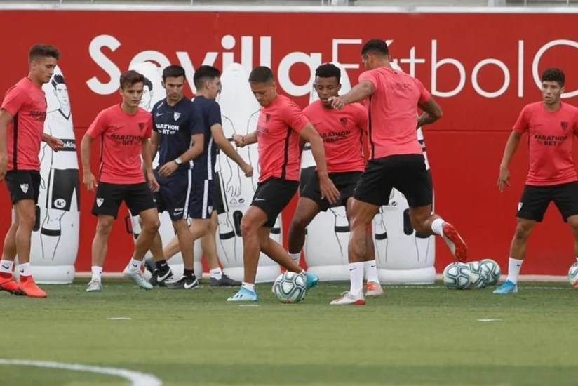 Tanınmış futbolçu Bakıda Qarabağla matçda debüt edə bilər