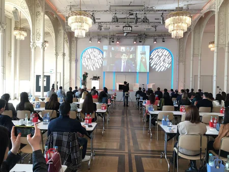 Köln şəhərində Almaniyadakı Azərbaycanlı Həkimlərin I forumu işə başlayıb