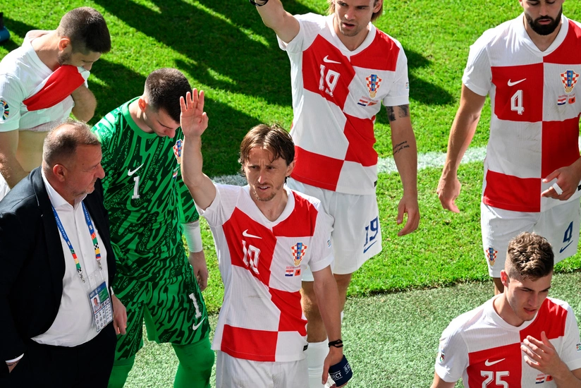 UEFA Xorvatiya milli komandasını cərimələyib