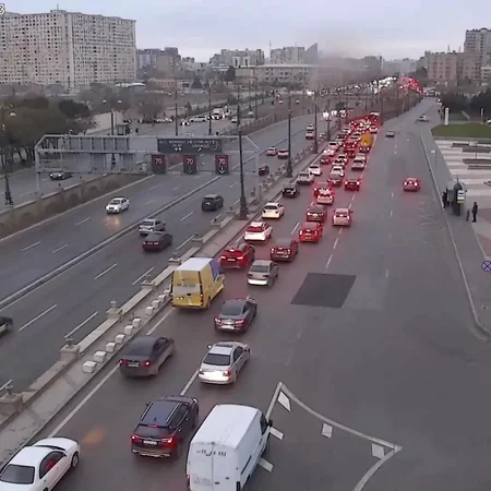Bakının bir sıra yollarında tıxac müşahidə olunur - SİYAHI
