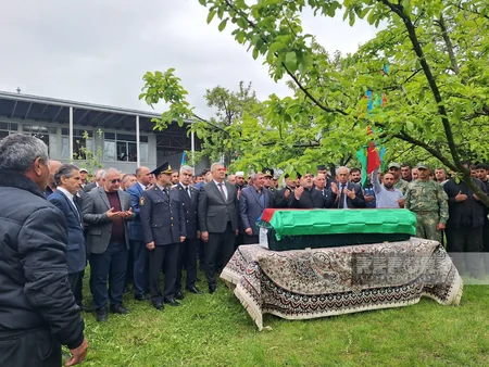 Ağsuda Birinci Qarabağ müharibəsinin şəhidi Vurğun Seyidov dəfn edilib – YENİLƏNİB