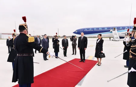 President Ilham Aliyev completes France visit
