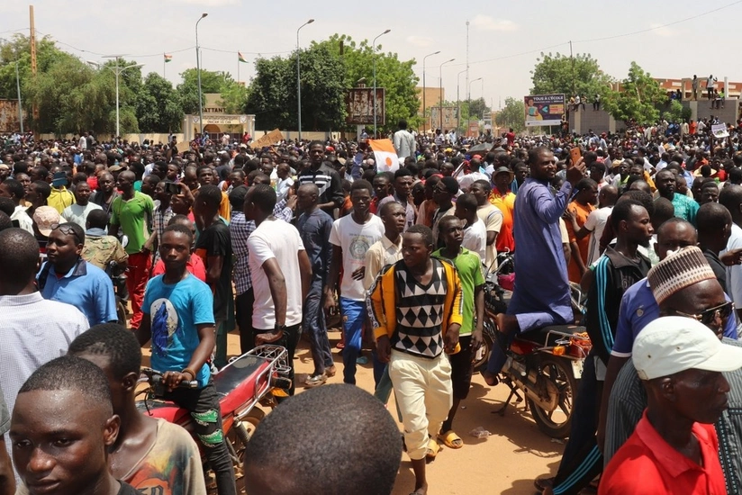 Nigerlilər Fransa hərbçilərinin ölkədən çıxarılmasını qeyd ediblər