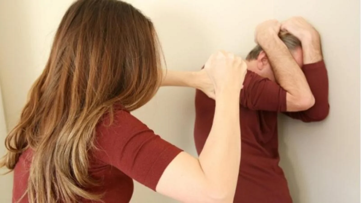 В Ширване жена избила мужа лопатой