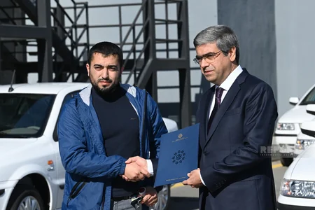 Müharibə əlillərinə daha 20 avtomobil təqdim olunub