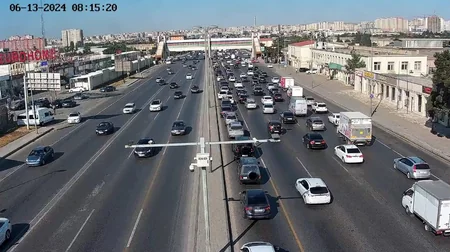 Bakının bir sıra yollarında nəqliyyatın sıxlığı yaranıb