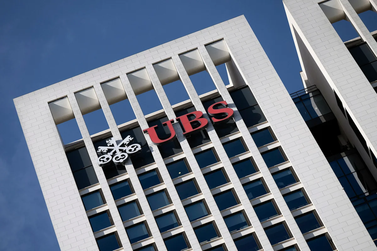 İsveçrənin ən böyük bankı “Credit Suisse” bankını alıb
