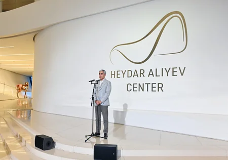 Heydar Aliyev Center hosts Brazilian artist`s exhibition Reflection of Eternity