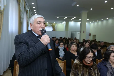 Deputatlığa namizəd Rauf Nağıyev seçicilərlə görüşüb