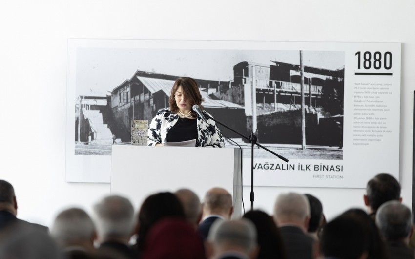 “Ədibin Evi”nin ADY ilə birgə “Qatarda oxu” layihəsi üçün hazırladığı kitabın təqdimatı olub