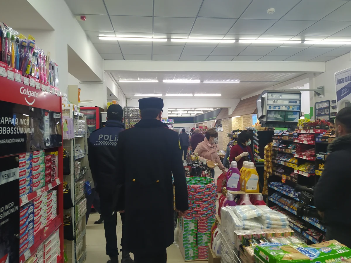 Polis Ağdaş və Şəkidə reydlər keçirdi, qaydaları pozanlar cərimələndi