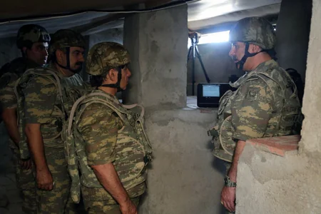Baş nazirin müavini və müdafiə naziri cəbhəboyu zonada olub