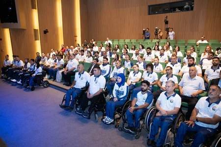 Dünya və Avropa çempionatlarına yola düşəcək paralimpiyaçılarla görüş keçirilib
