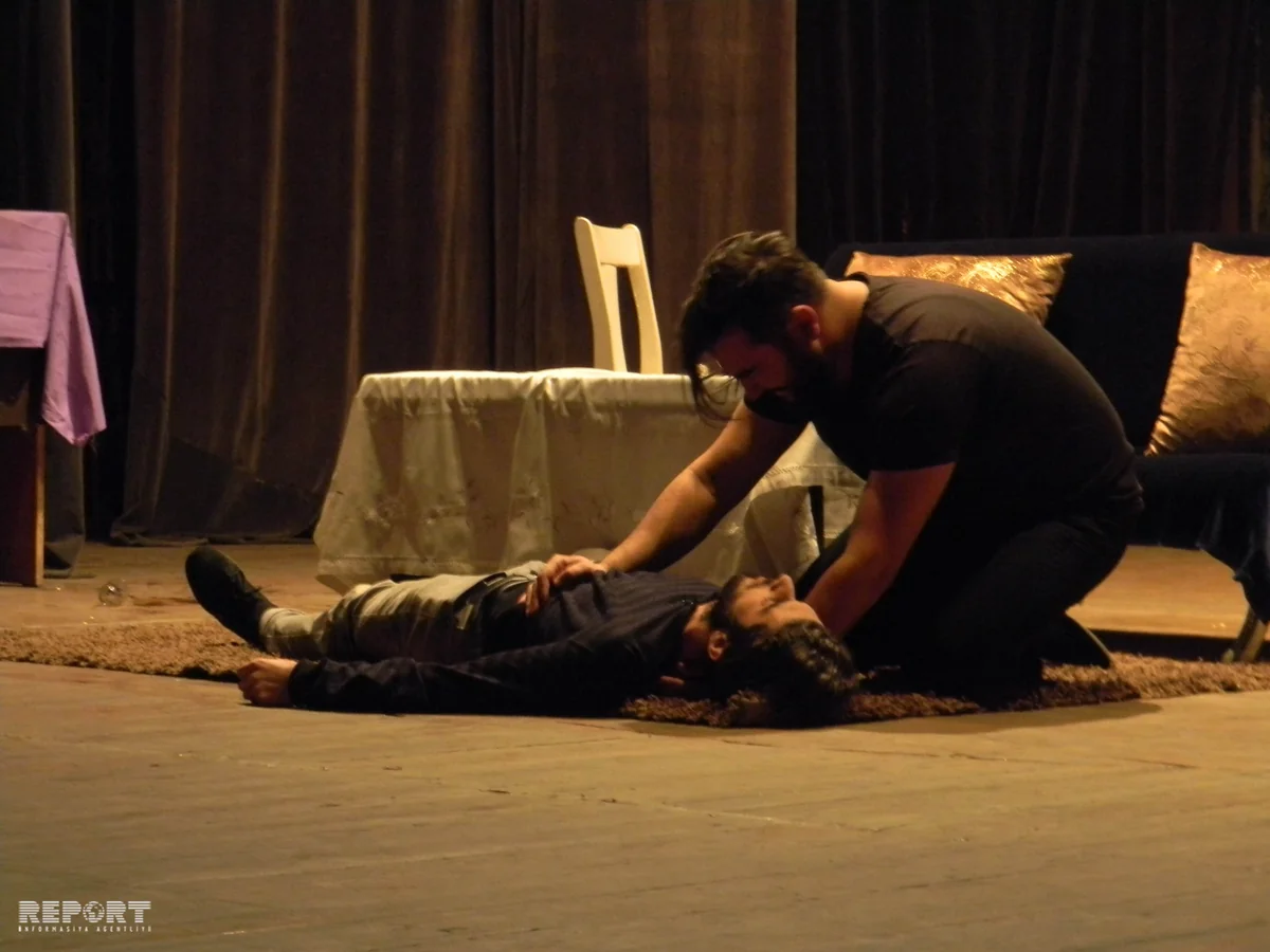 Azərbaycanlı gənclər Tbilisidə gürcü dilində tamaşa təqdim edib