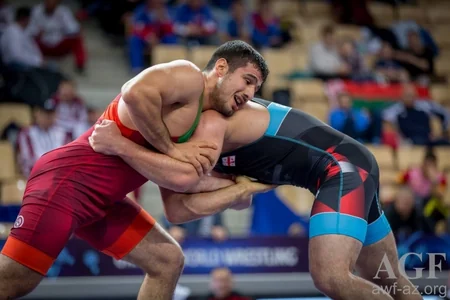 Azərbaycan güləşçiləri dünya çempionatında beş medal qazanıblar - VİDEO