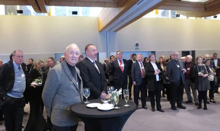 İlham Əliyev Dünya İqtisadi Forumunun icraçı sədri ilə görüşüb