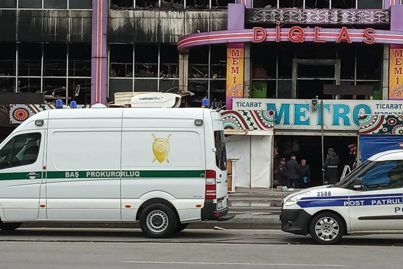 Baş prokurorun birinci müavini yanğın baş vermiş ticarət mərkəzinə baxış keçirib - VİDEO