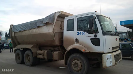 Ələt-Astara yolunda yük maşını minik avtomobili ilə toqquşub - FOTO
