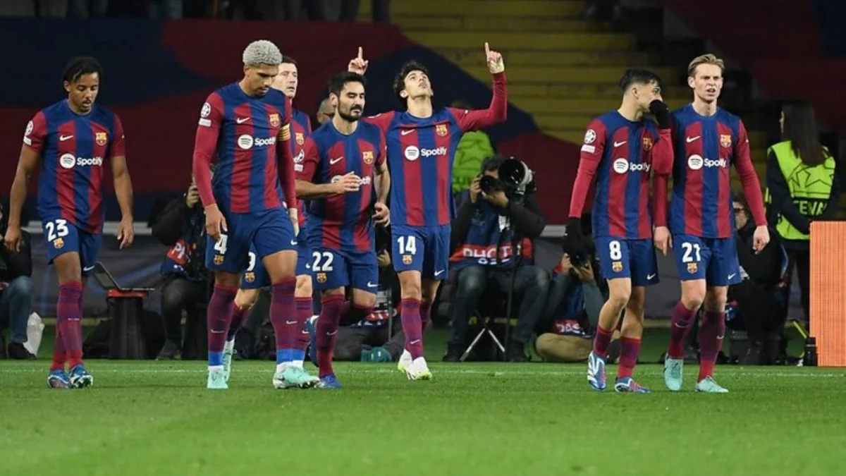 Лига чемпионов: Четыре команды вышли в 1/8 финала