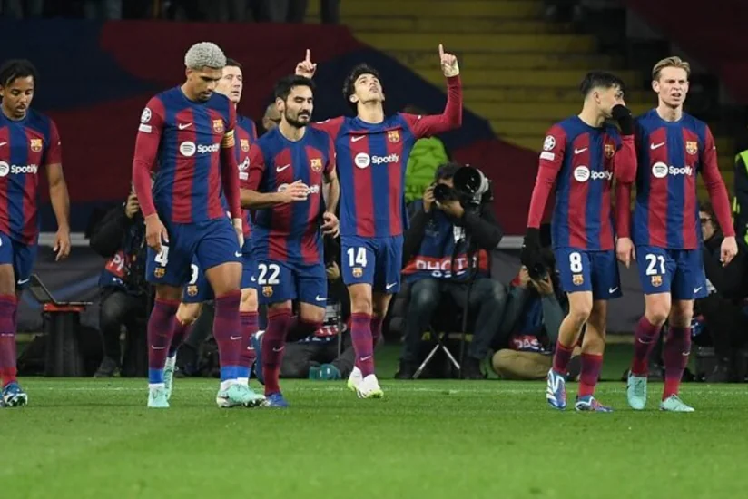 Лига чемпионов: Четыре команды вышли в 1/8 финала