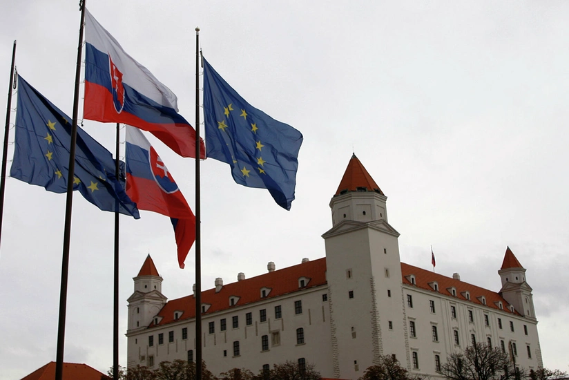 Serbia's parliament extends state of emergency