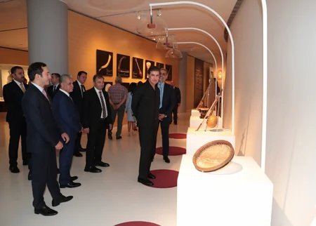 İraq Kürdüstan Regionunun başçısı Heydər Əliyev Mərkəzi ilə tanış olub