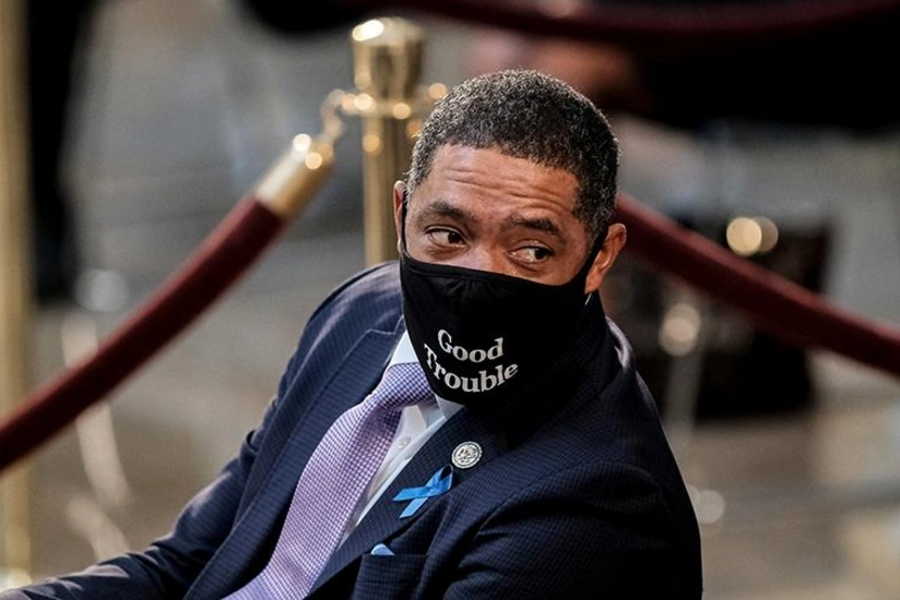 Biden adviser Cedric Richmond tests positive for coronavirus
