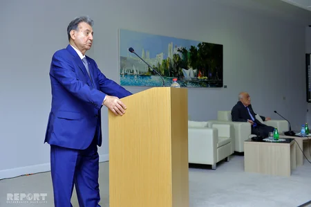 ​Alimlər Evində Xoşbəxt Yusifzadə ilə görüş keçirilib