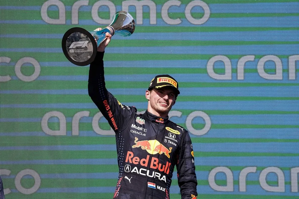 “Formula 1”: ABŞ Qran Prisini Ferstapen qazanıb, “Red Bull” komandalar arasında çempion olub