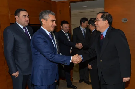 Executive Director of Heydar Aliyev Foundation discusses cooperation in Beijing