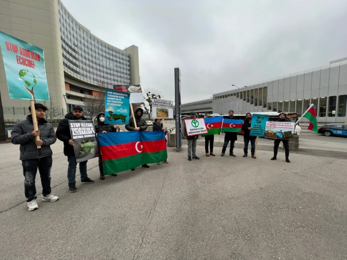 Активисты диаспоры провели в Вене акцию протеста против армянского экотеррора