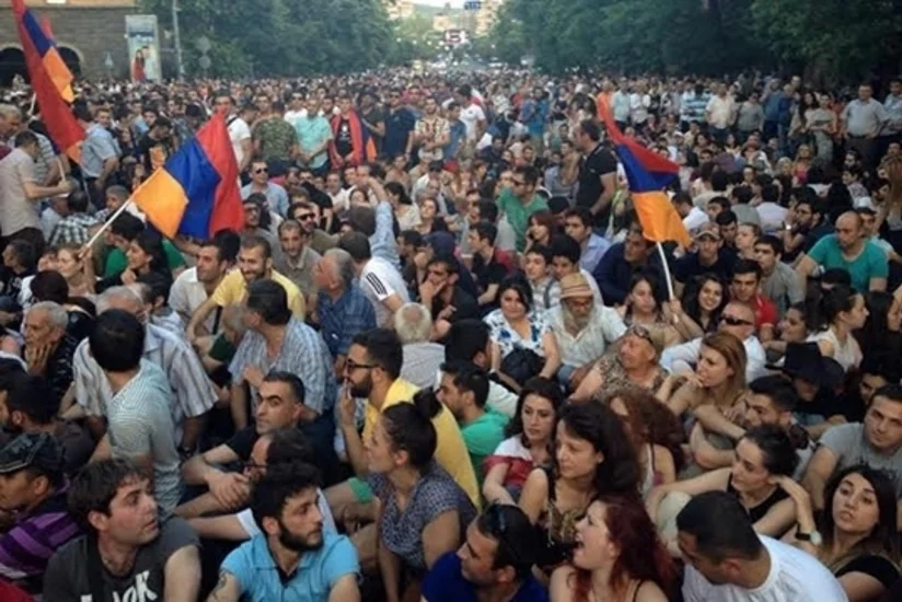 Митингующие в Армении продолжат протесты, если к августу их требования не будут выполнены