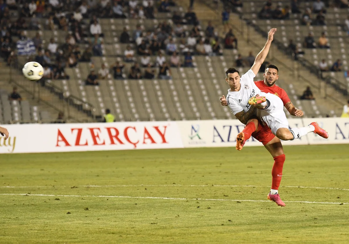 Respublika stadionunun direktoru: Ot örtüyünə qulluğa heç kim irad tuta bilməz