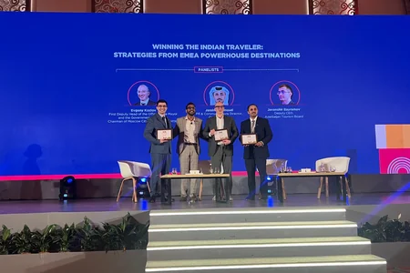 Азербайджан представил туристический потенциал в Индии