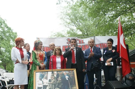 Azerbaijani diaspora participates in Turkish Day Parade in New York
