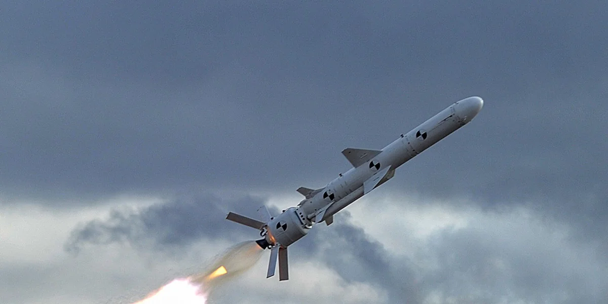 Lawmakers urge Biden administration to boost weapons supply to Ukraine