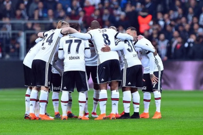 Beşiktaş Fənərbağçanın məğlubiyyətsiz oyunlar seriyasına son qoyub