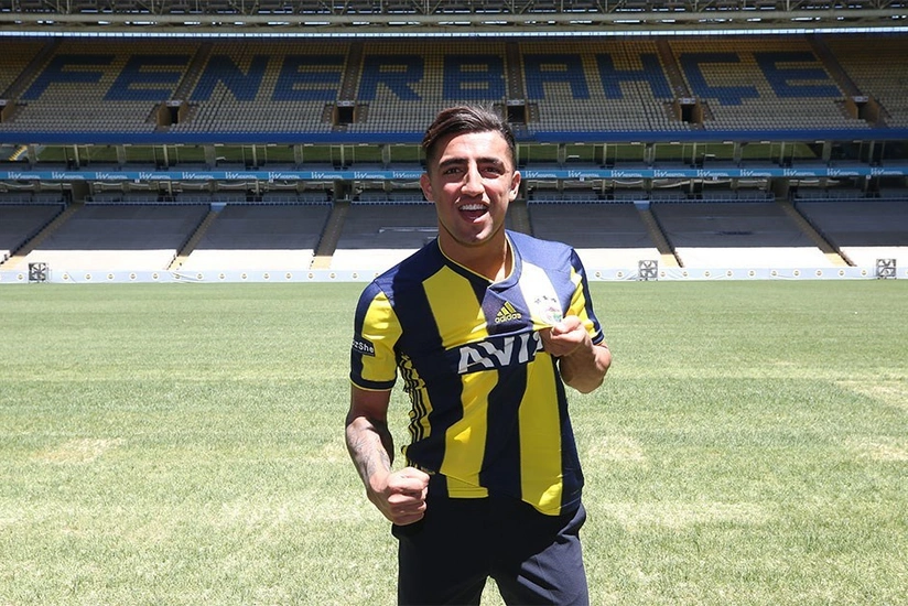 Fənərbağça İran millisinin hücumçusu ilə uzunmüddətli müqavilə imzalayıb