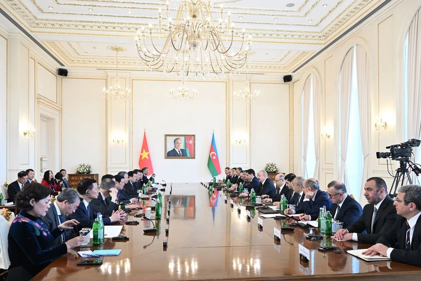 President Ilham Aliyev's expanded meeting with General Secretary of Central Committee of Communist Party of Vietnam commences