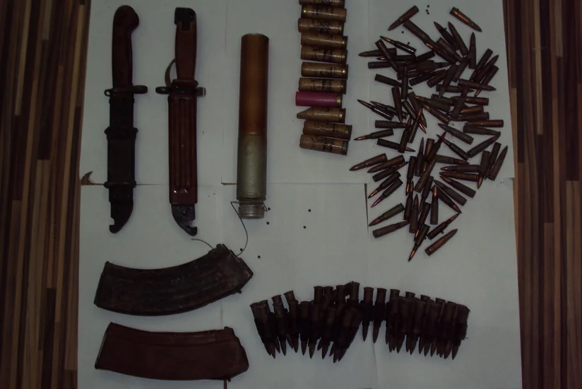 Bakıda zavod ərazisindən silah-sursat tapılıb