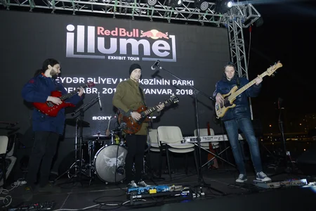 Heydər Əliyev Mərkəzinin parkında “Red Bull Illume” fotosərgisinin açılışı olub
