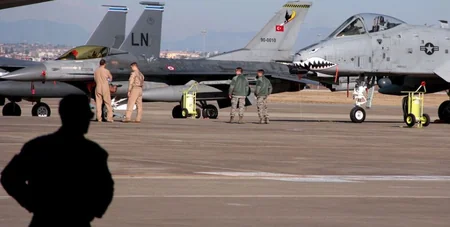 Пять военных самолетов США покинули турецкую авиабазу - ФОТО