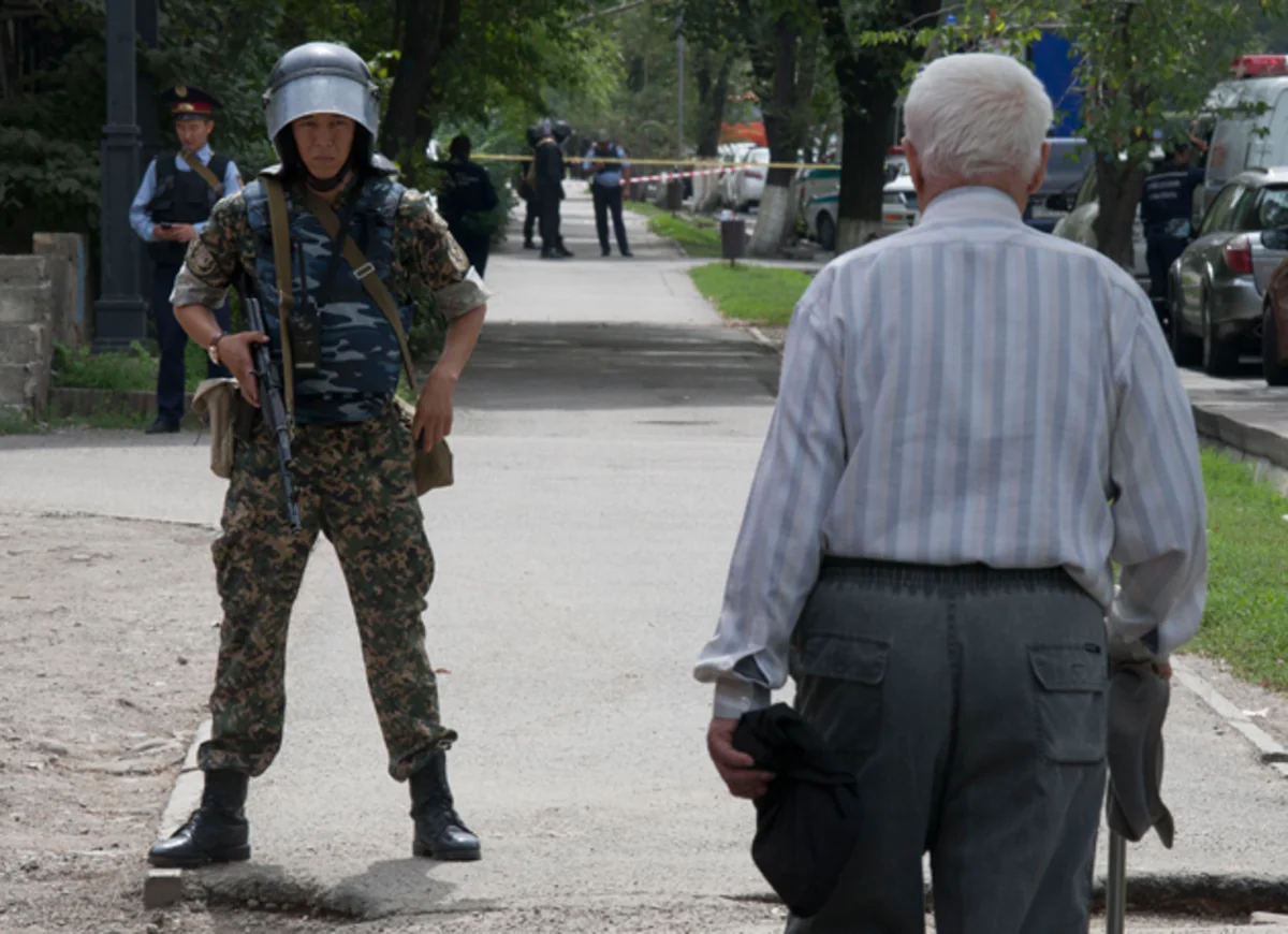 В результате стрельбы в Алматы погибли трое полицейских и один мирный житель - ОБНОВЛЕНО 2
