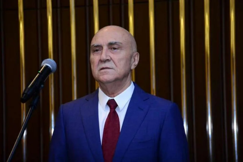 Milli Məclisin keçmiş vitse-spikeri deputatlardan şikayətlənib