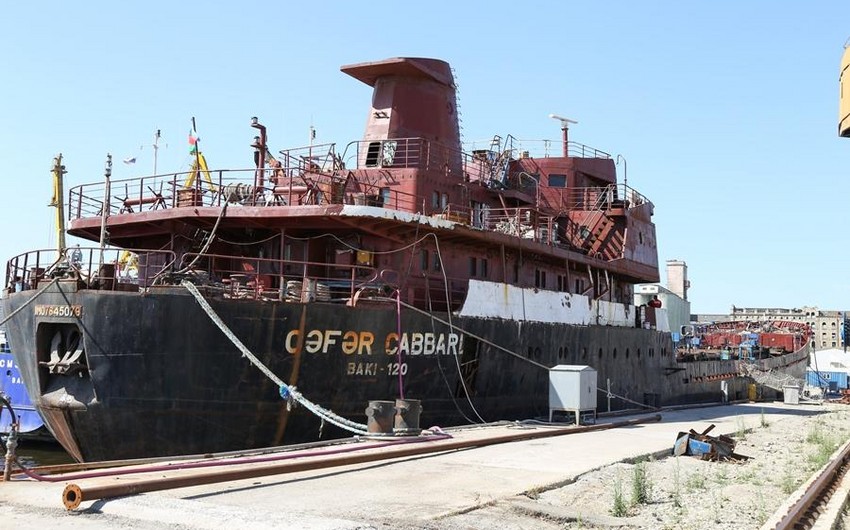 “Cəfər Cabbarlı” quru yük gəmisi əsaslı təmirdədir