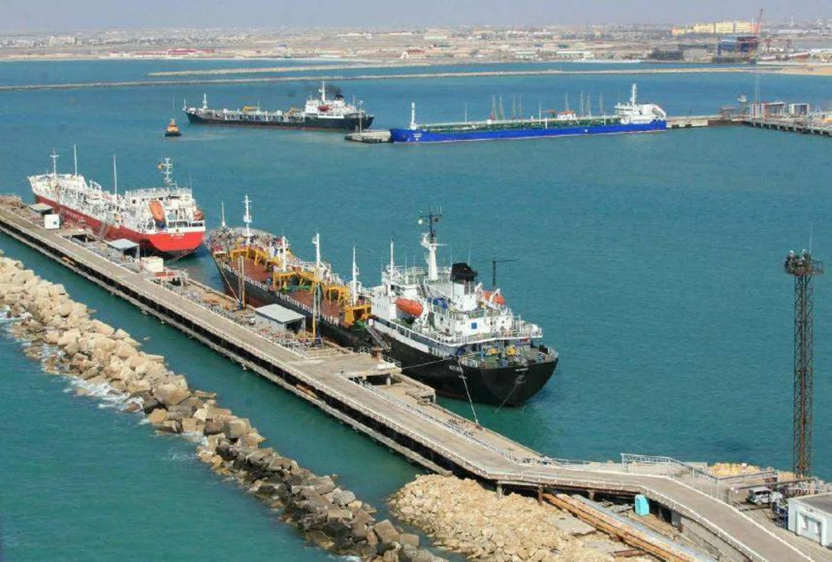 “Kazmortransflot” və “AD Ports” Orta Dəhlizlə yük axınının artırılması üçün konteyner gəmiləri inşa edəcək