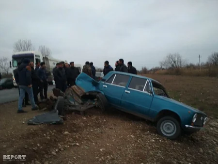 Ağcabədidə baş verən yol qəzasında iki nəfər xəsarət alıb - FOTO