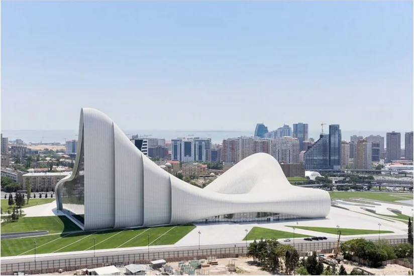 V Qlobal Bakı Forumunun iştirakçılarının şərəfinə ziyafət verilib